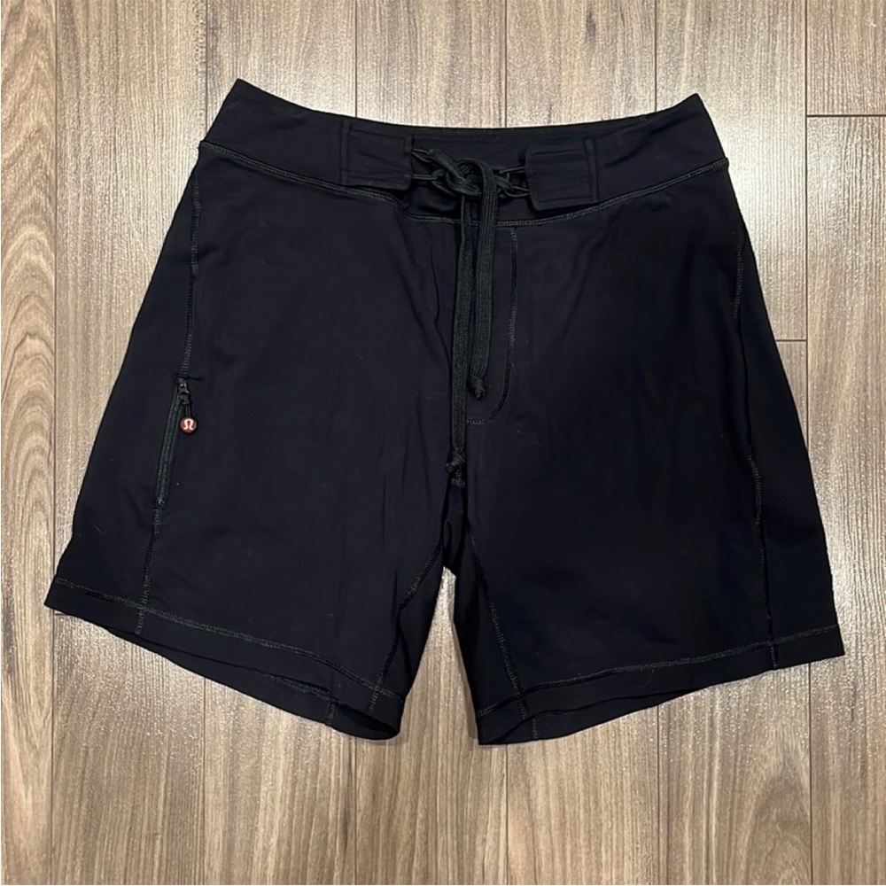 Vintage Lululemon lined black short shorts size medium